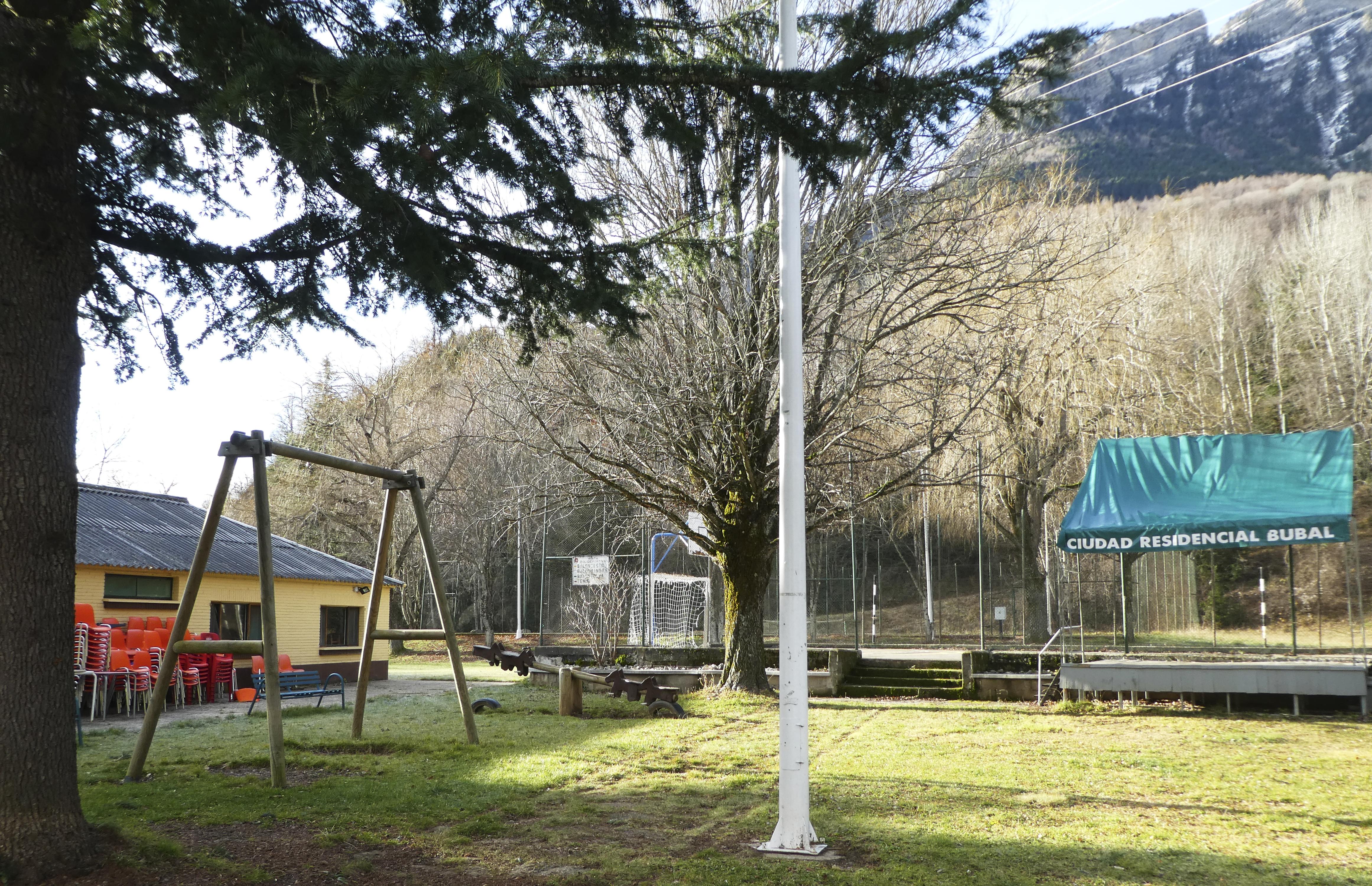 Complejo Bubal Formigal 3000 Apartment Biescas  Bagian luar foto