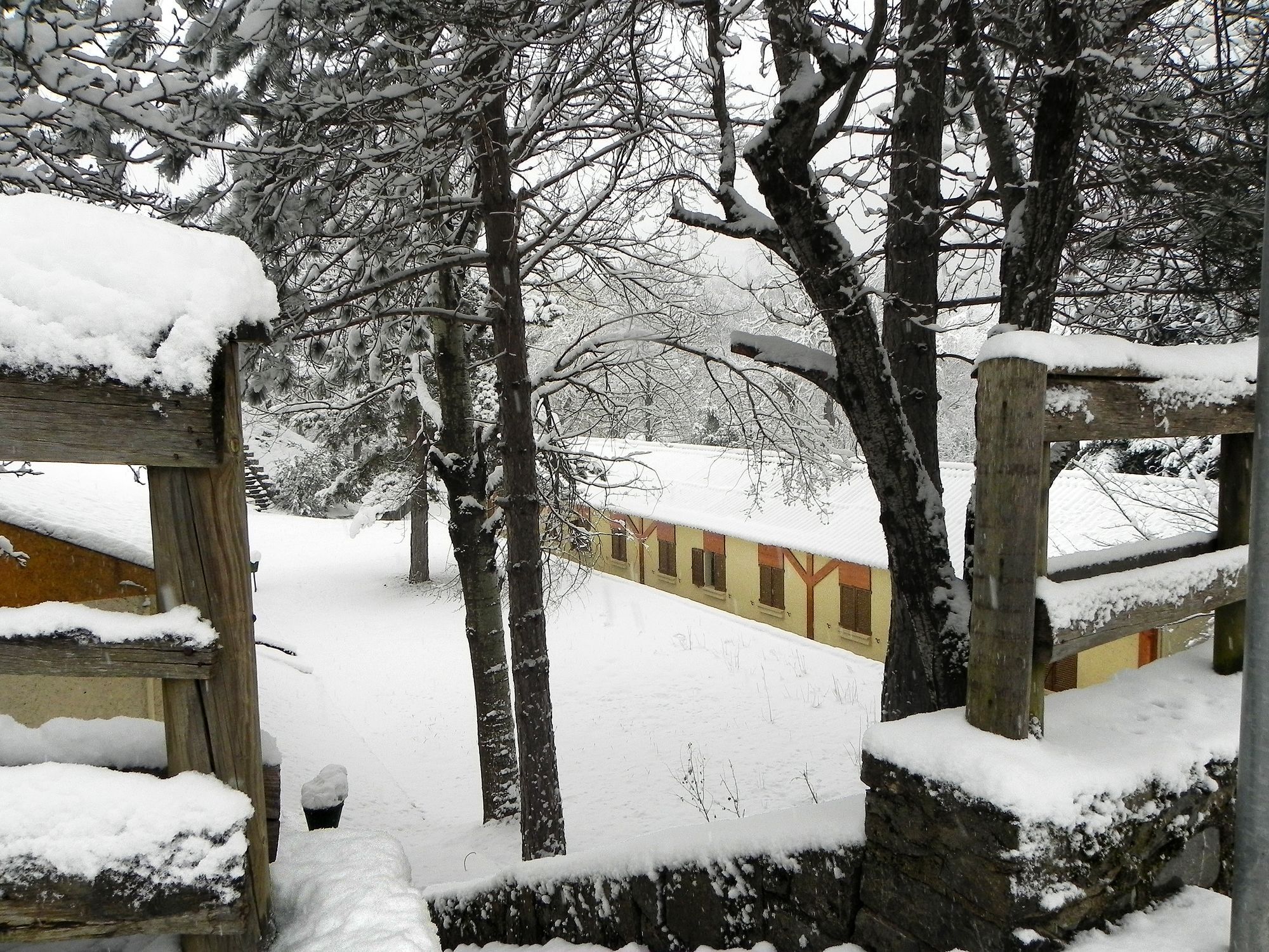 Complejo Bubal Formigal 3000 Apartment Biescas  Bagian luar foto